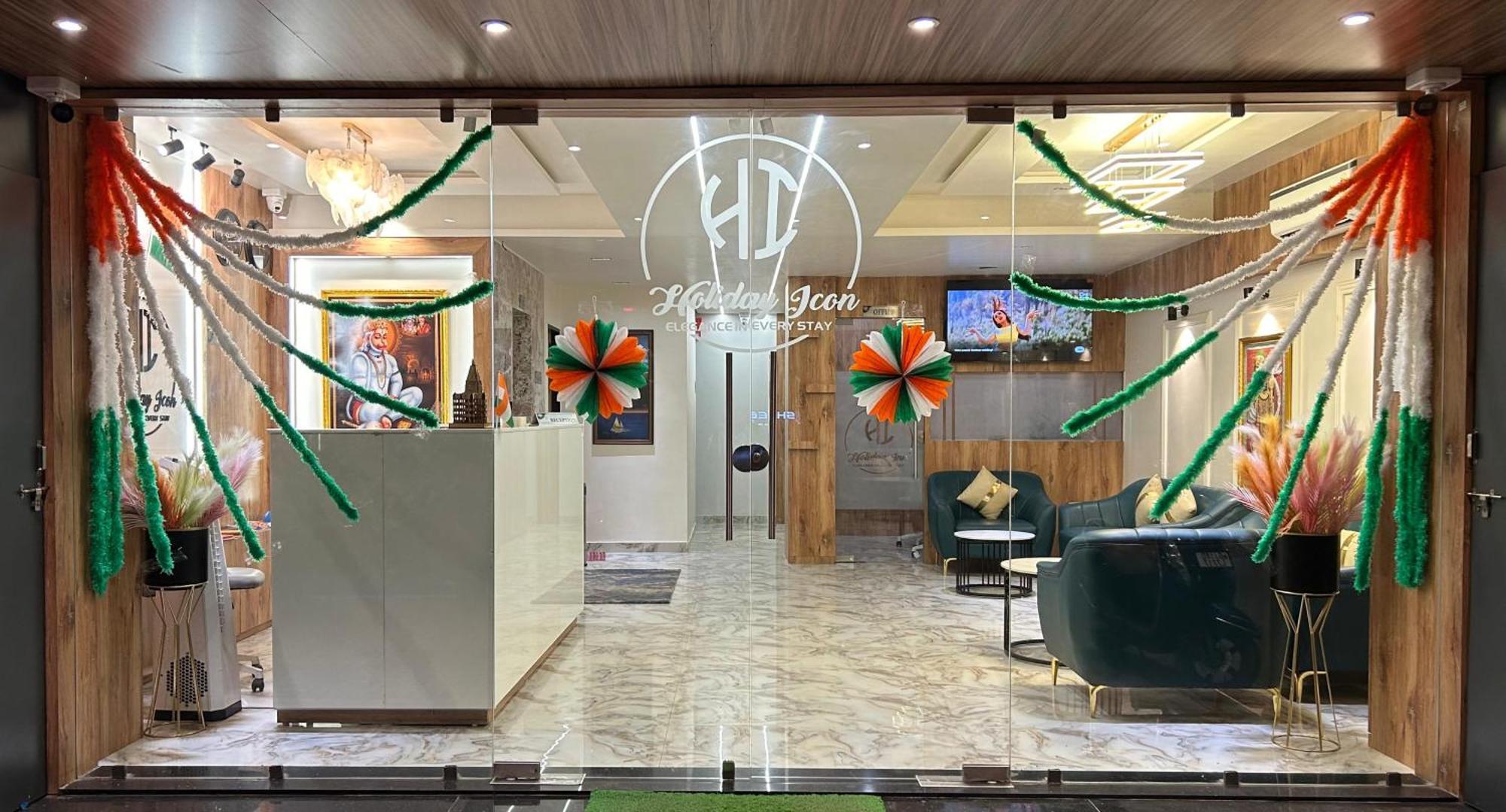 Hotel Holiday Icon Dwarka  Ngoại thất bức ảnh